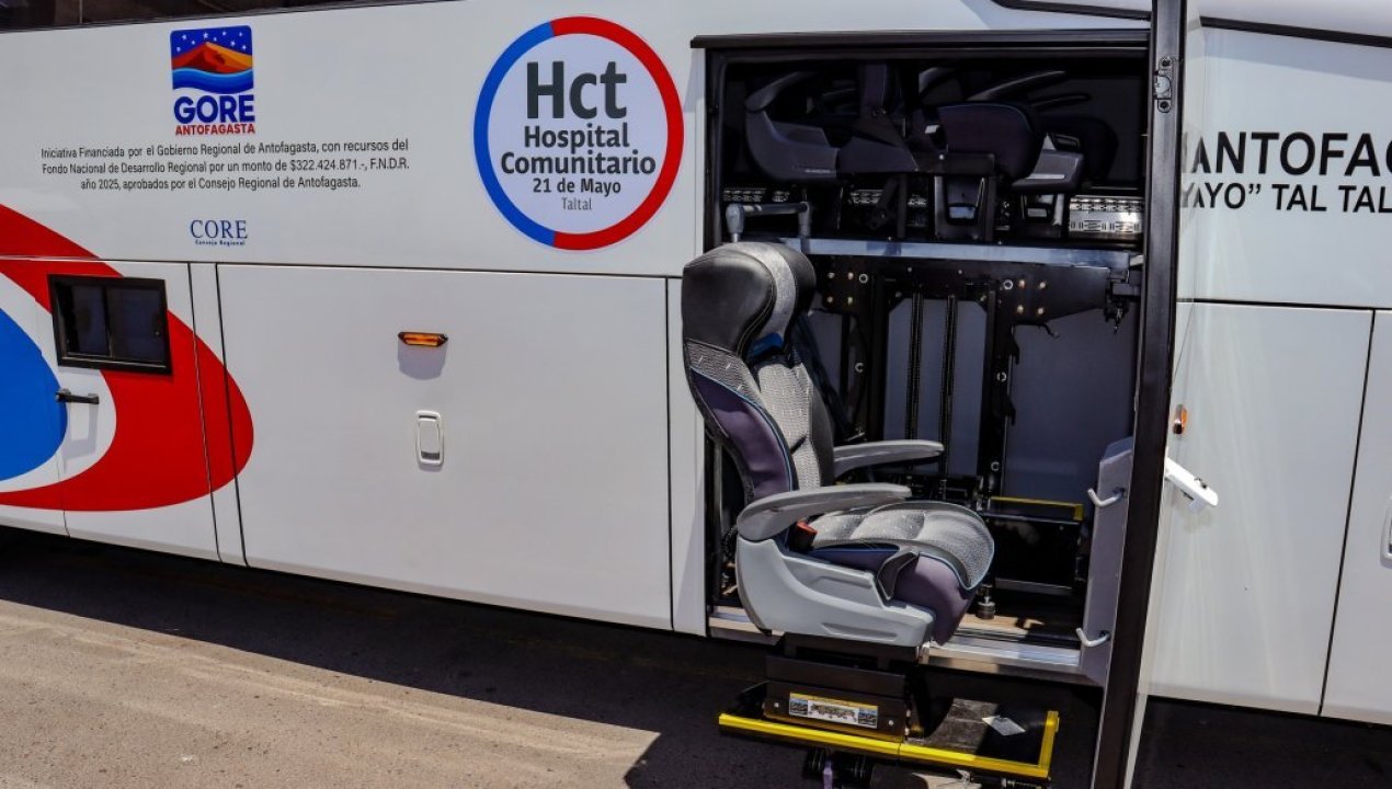 /tras-anos-de-espera-por-fin-taltal-cuenta-con-moderno-bus-para-pacientes
