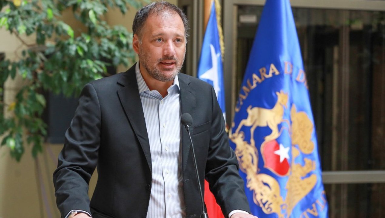 /1-900-millones-bajo-la-lupa-diputado-castro-recurre-a-fiscalia-por