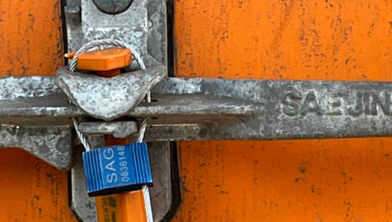 /desde-santa-barbara-sag-biobio-certifico-envio-de-22-toneladas-de-miel-a