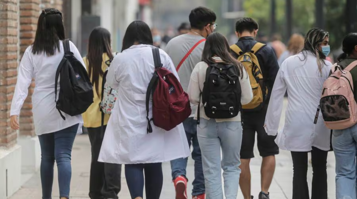 /actualidad/educacion/gobierno-instruye-cobros-a-deudores-del-cae-con-ingresos-sobre-1-5