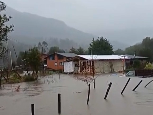 Regiones al Aire: Temporal, solidaridad y deporte en regiones