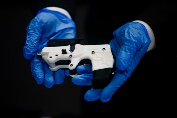 Presentan proyecto para aumentar sanciones por impresión de armamento 3D